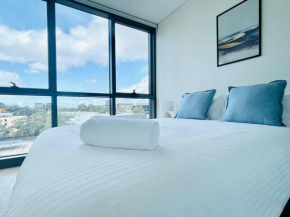 Modern stylish 3 bedroom condo - Parking, Gym, Pool, Sydney
